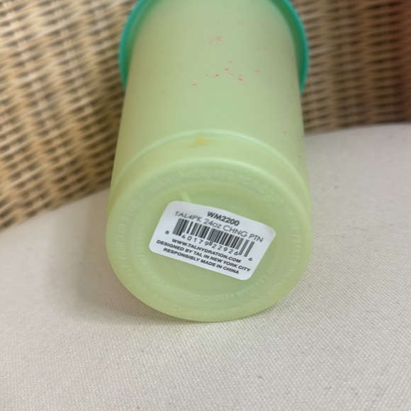 New! Set Of 3 Color Changing 24oz Plastic Tumblers With Matching Straws - Picture 5 of 5